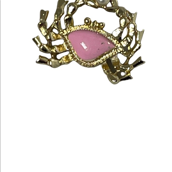 Vintage gold finish faux pearl pink enamel crab scorpio brooch - Picture 3 of 4